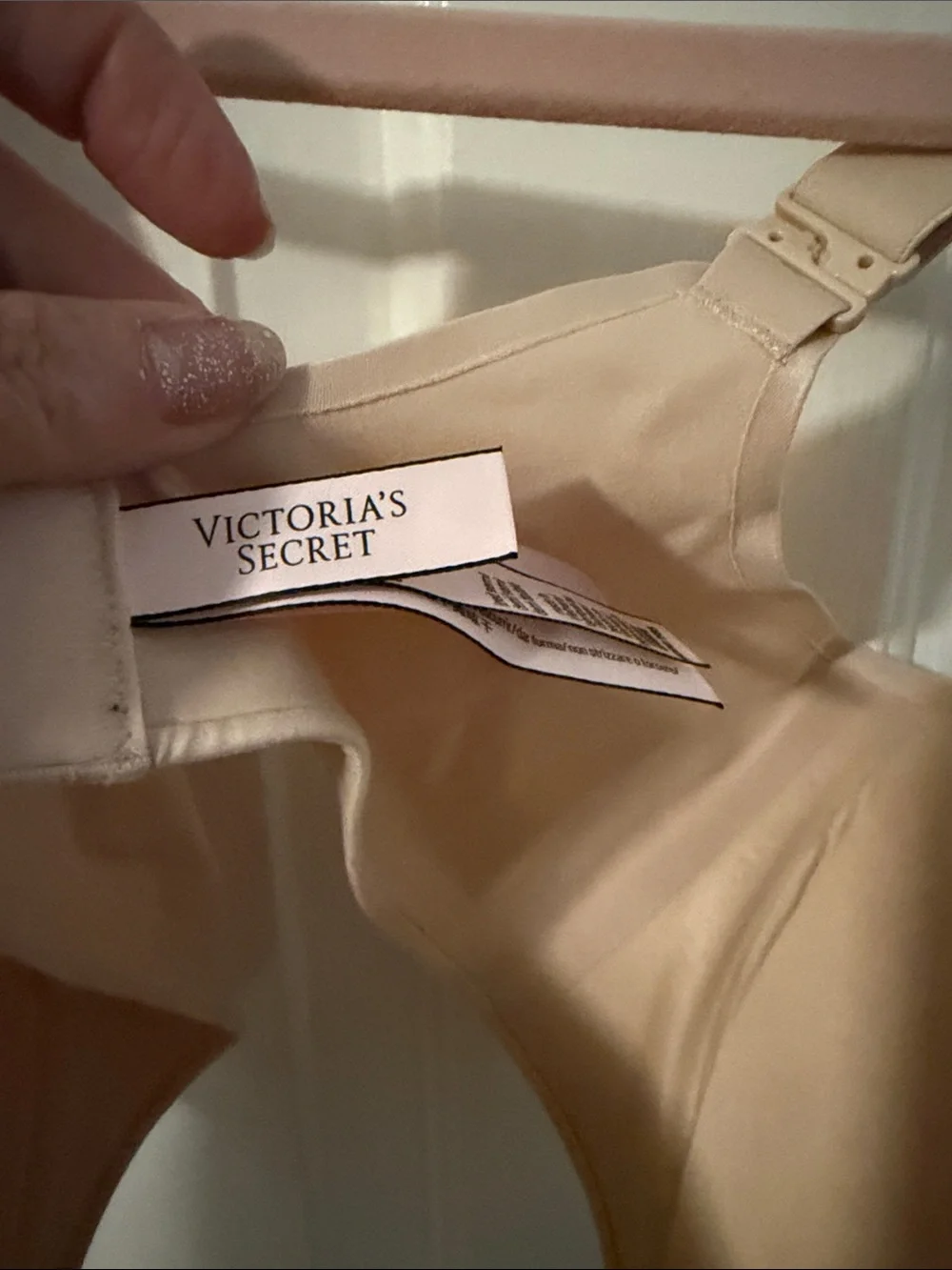 Victoria's Secret Beige Smooth Molded T-Shirt Bra
